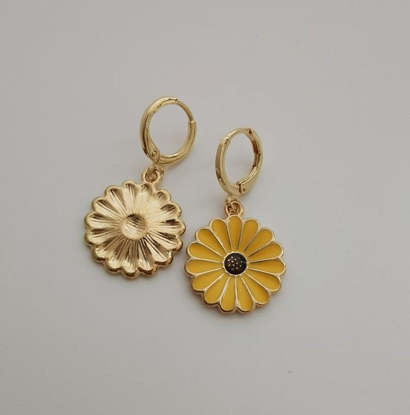 Alloy Electroplated Gold Earrings for Women
