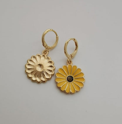 Alloy Electroplated Gold Earrings for Women